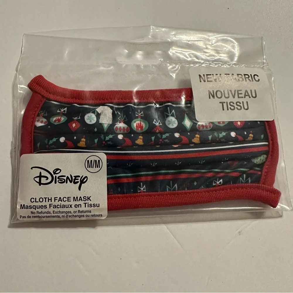 Disney Christmas face mask kids size medium